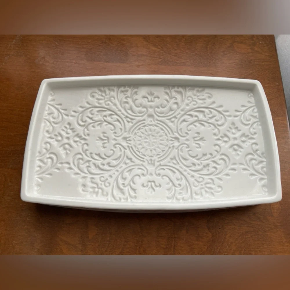 Elegant White Ceramic Embossed Tray